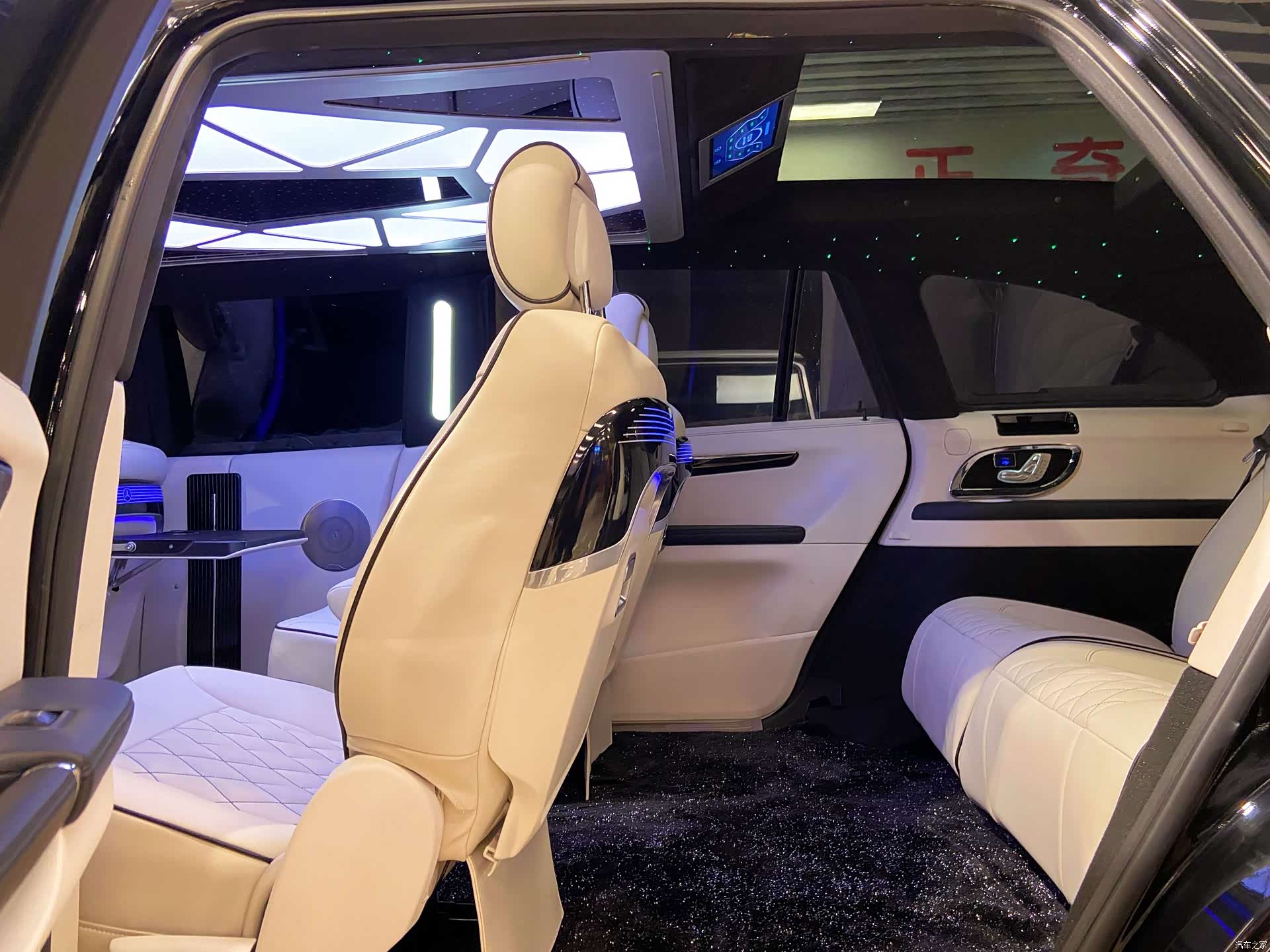 Mercedes-Benz R-Class, 2012 25