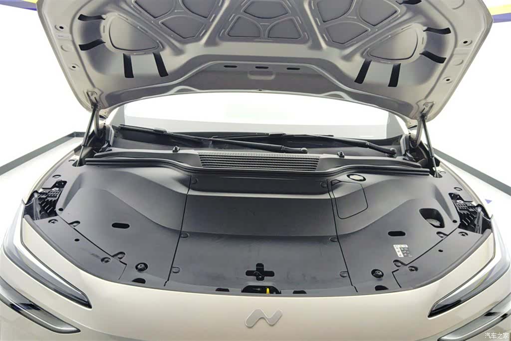 NIO L60, 2025 10