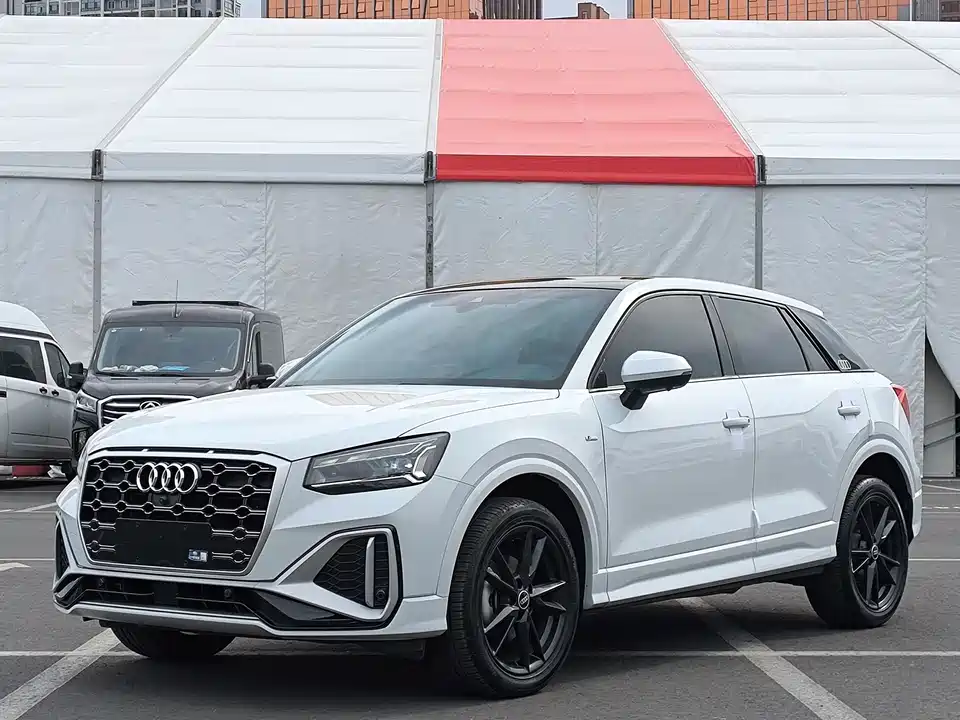Audi Q2L Audi Q2L