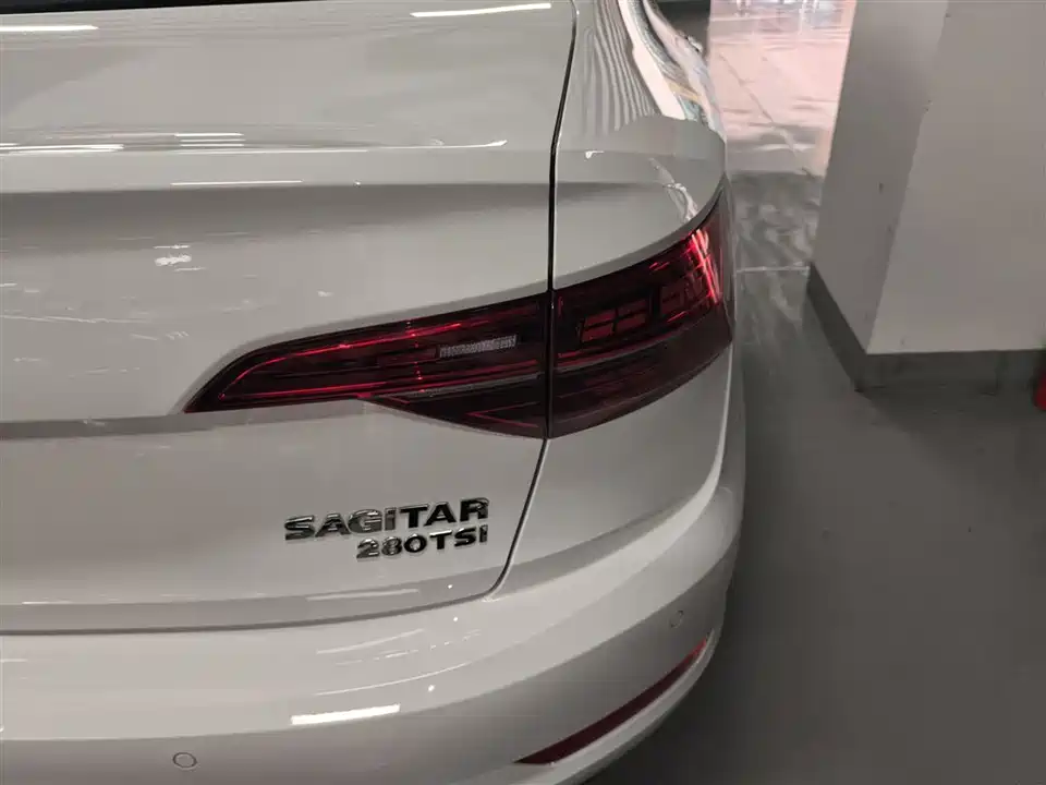 Volkswagen Sagitar