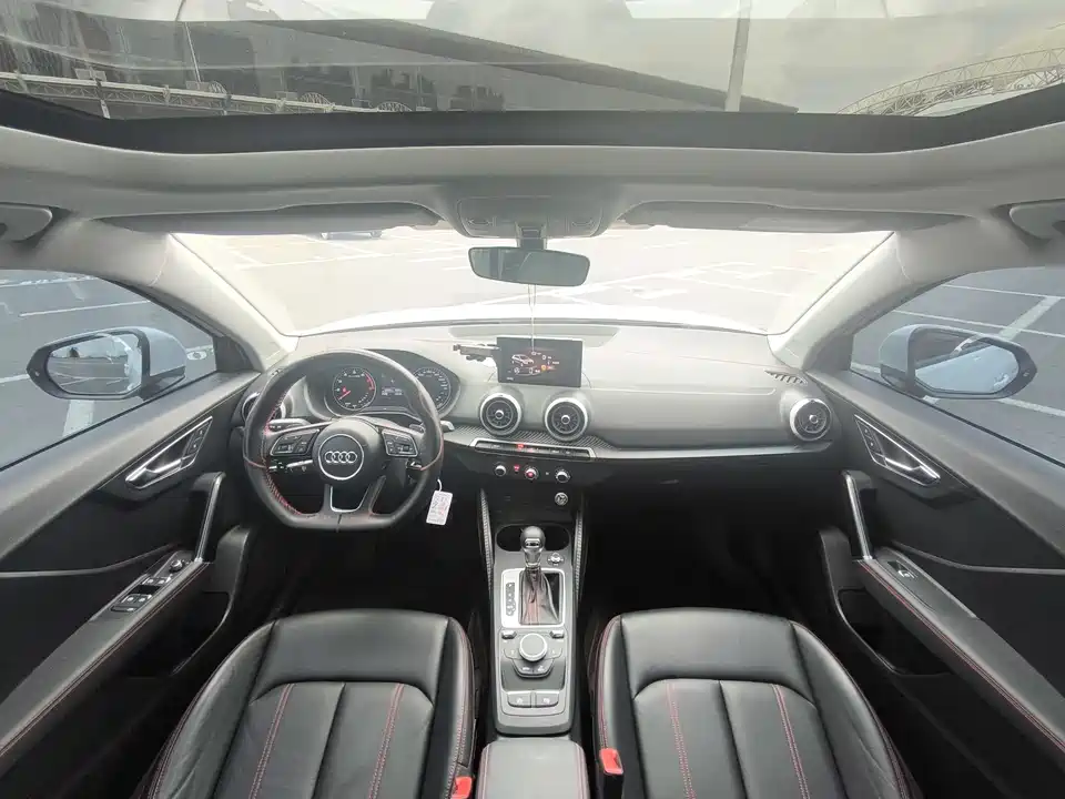Audi Q2L Audi Q2L