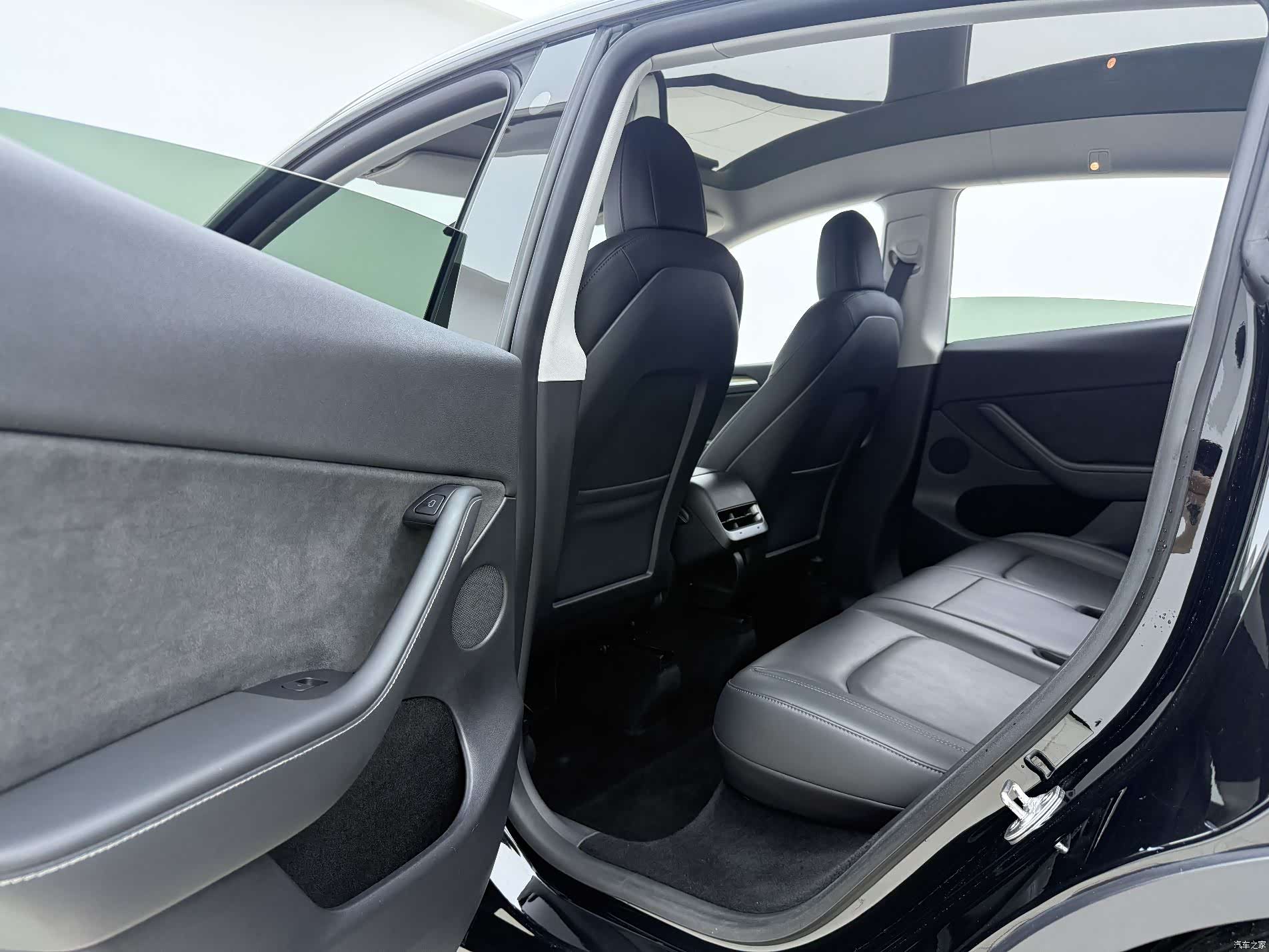 Tesla Model Y, 2021 7