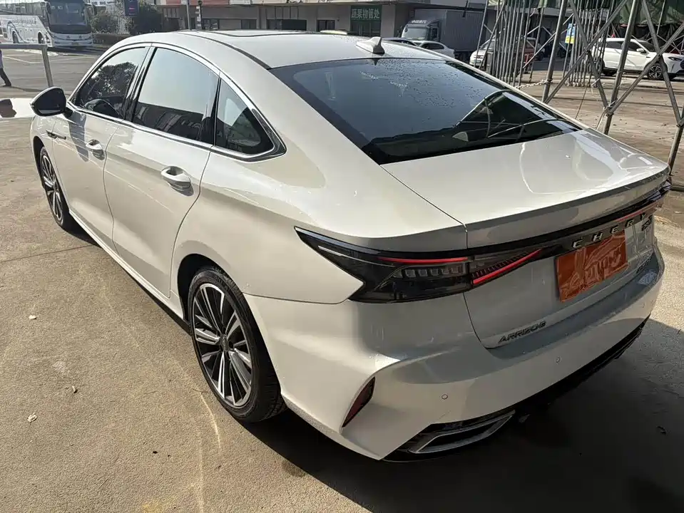Chery Arrizo 8