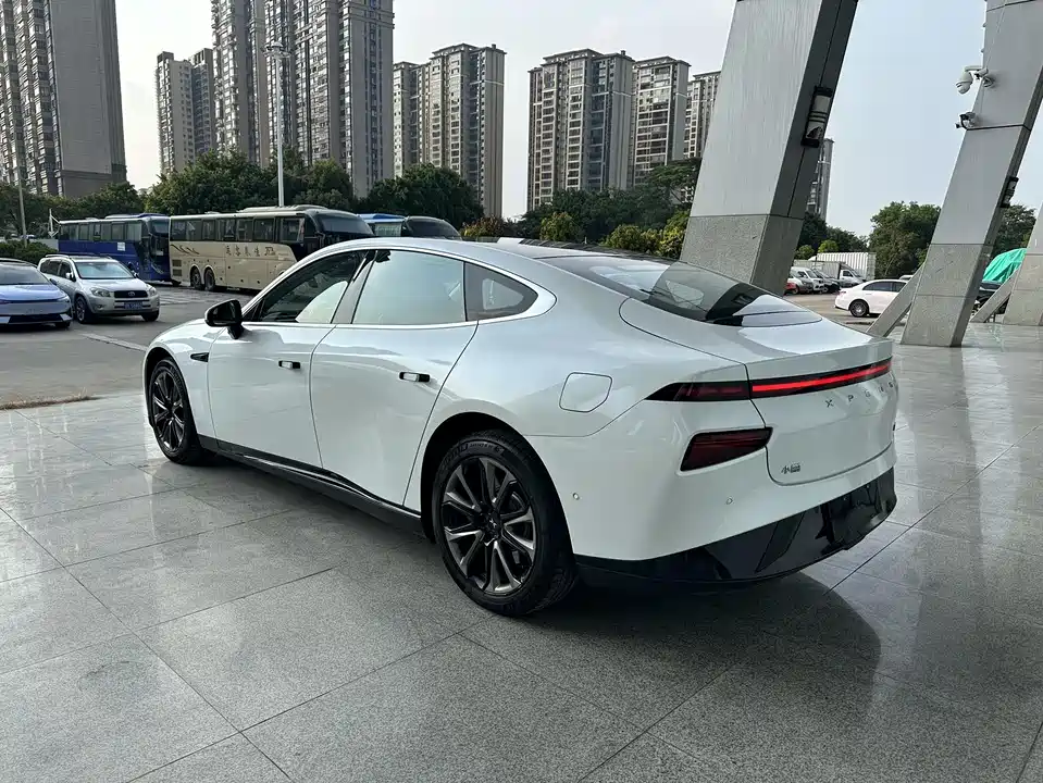 XPENG P7