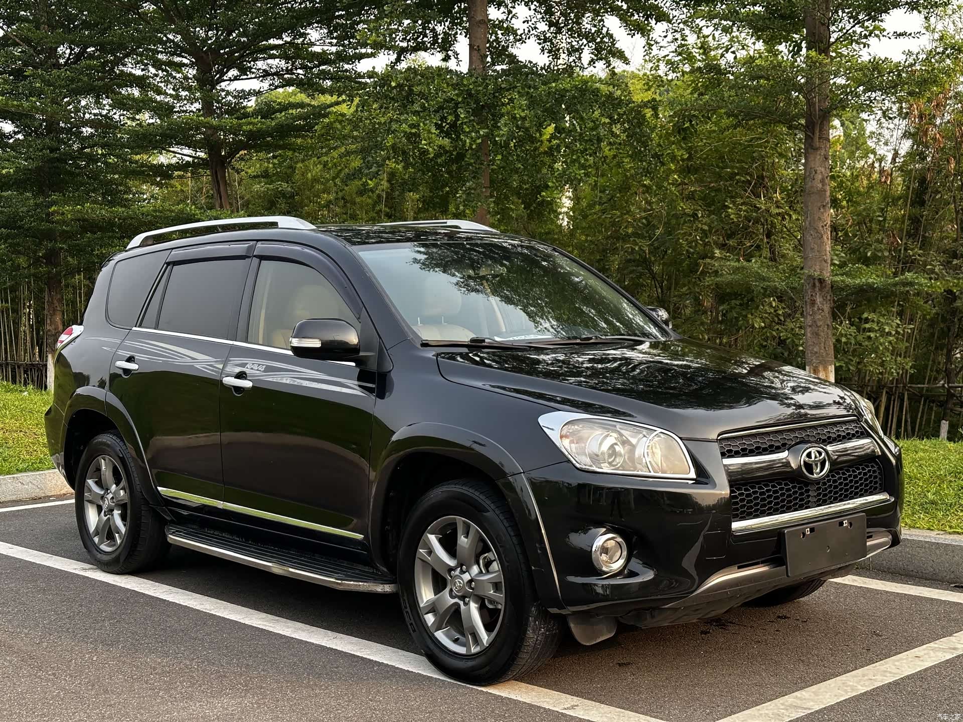 Toyota RAV4, 2012 3