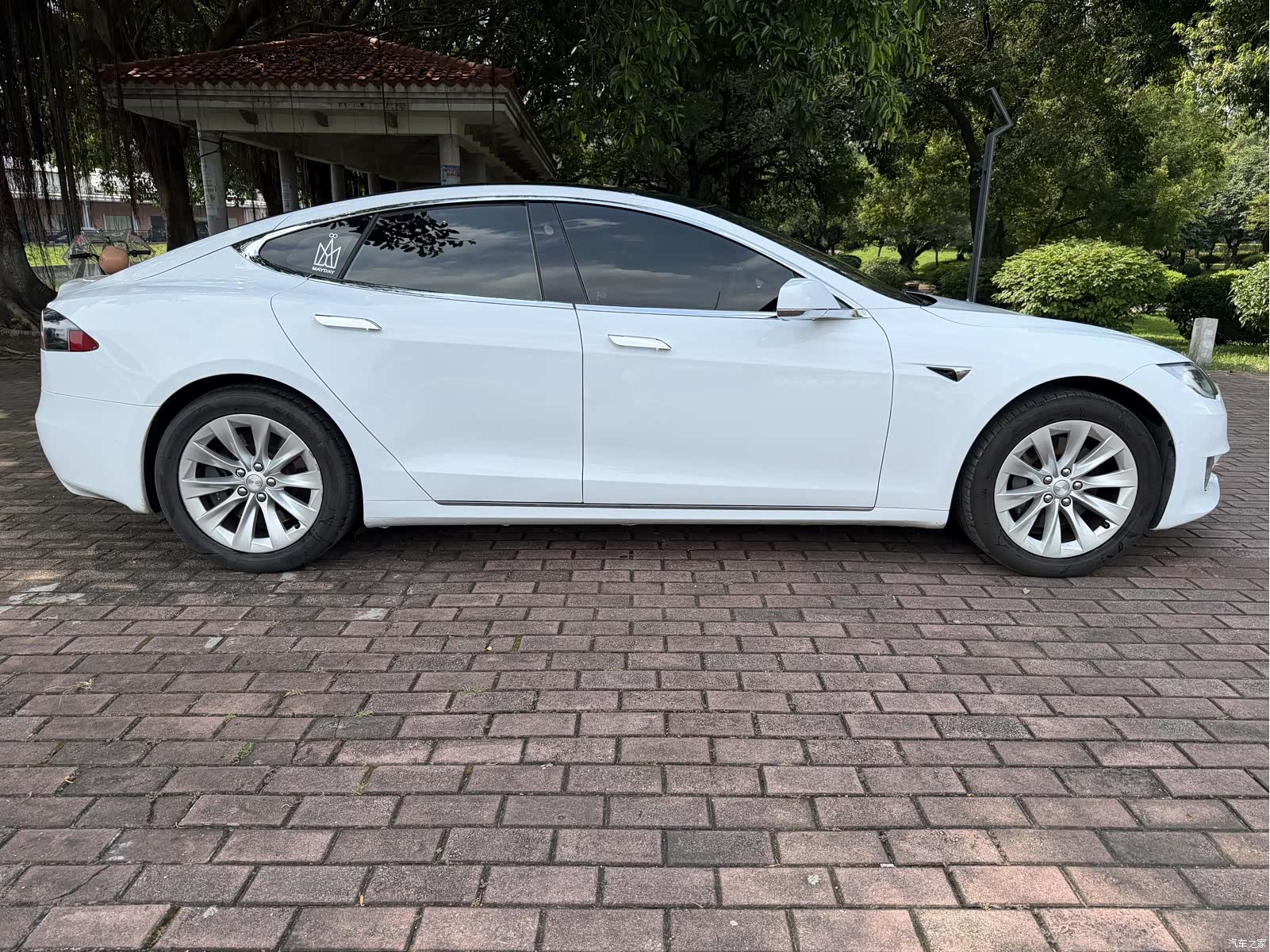 Tesla Model S, 2019 8
