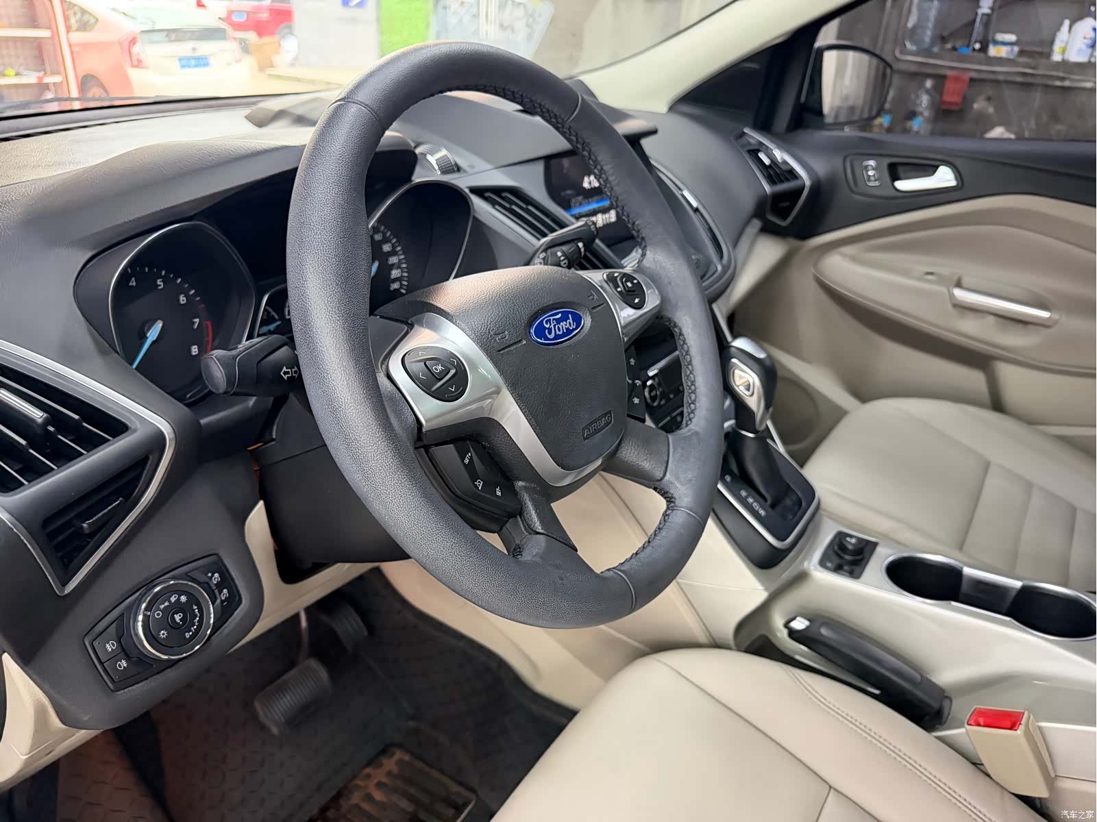 Ford Kuga, 2013 9