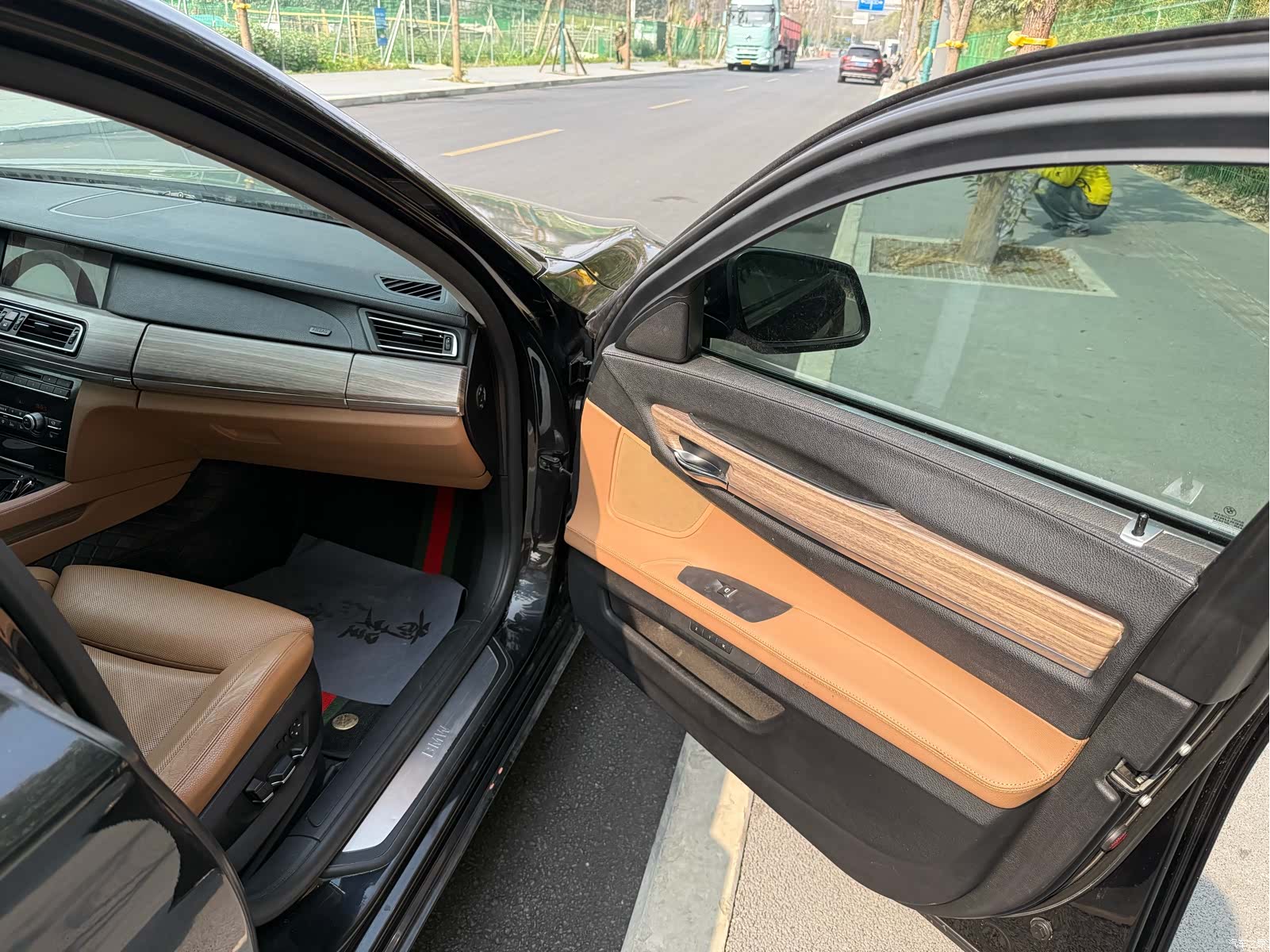 BMW 7 Series, 2011 21