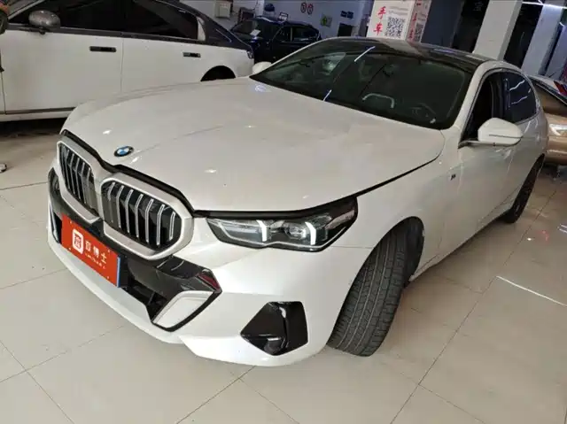 BMW 5 Series 2024 — купить из Китая под заказ