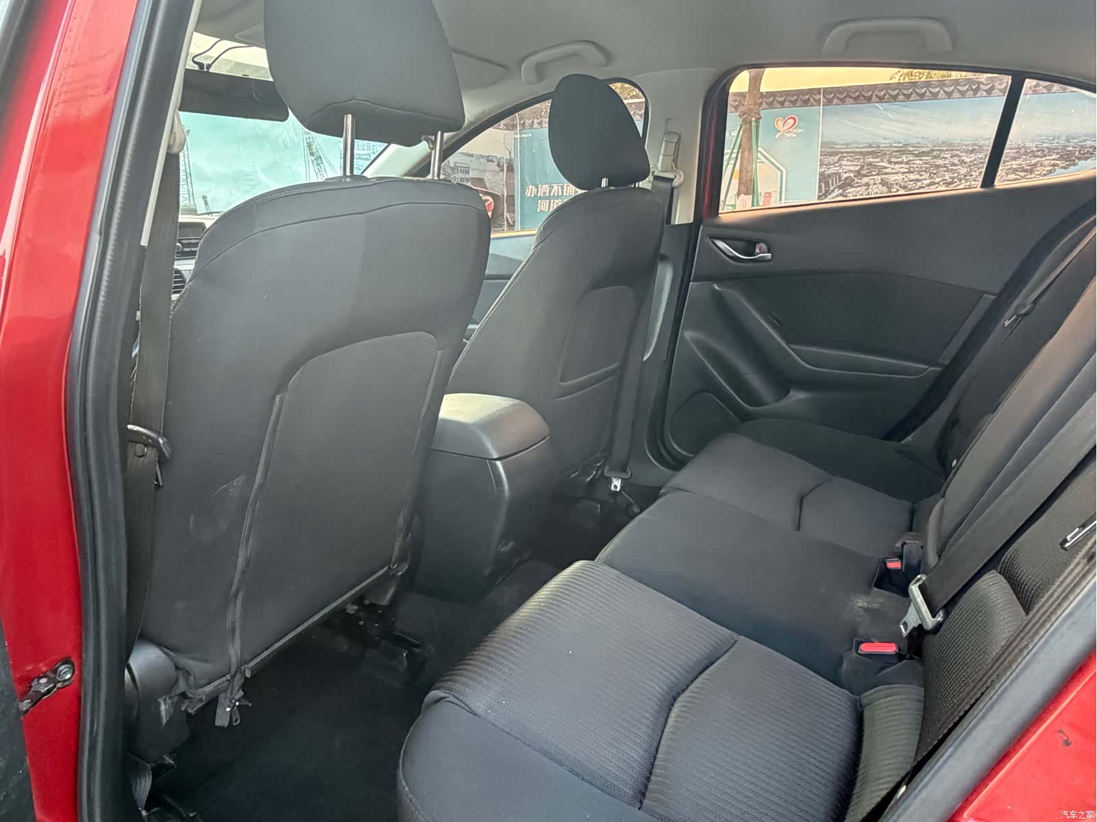 Mazda Mazda3, 2015 8