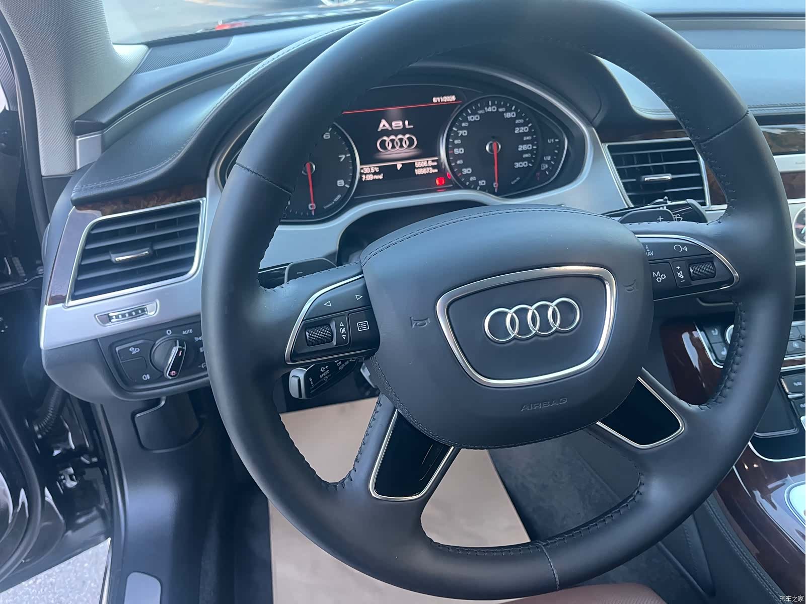 Audi A8L, 2017 31