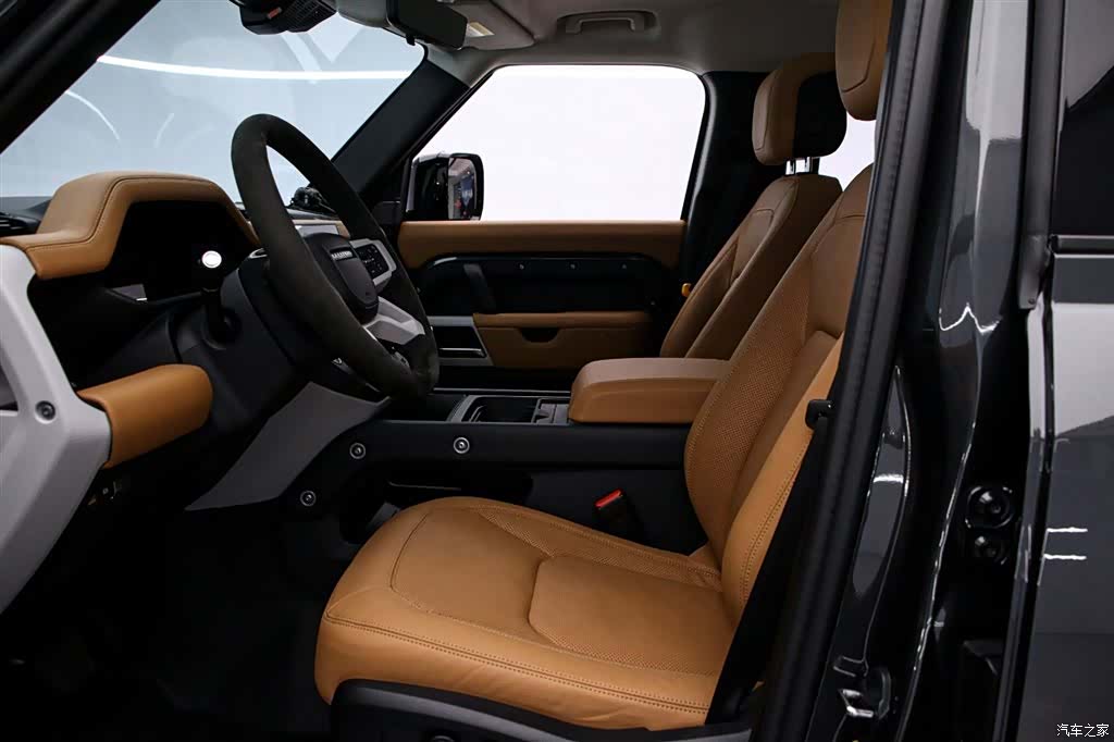 Land Rover Defender, 2024 12