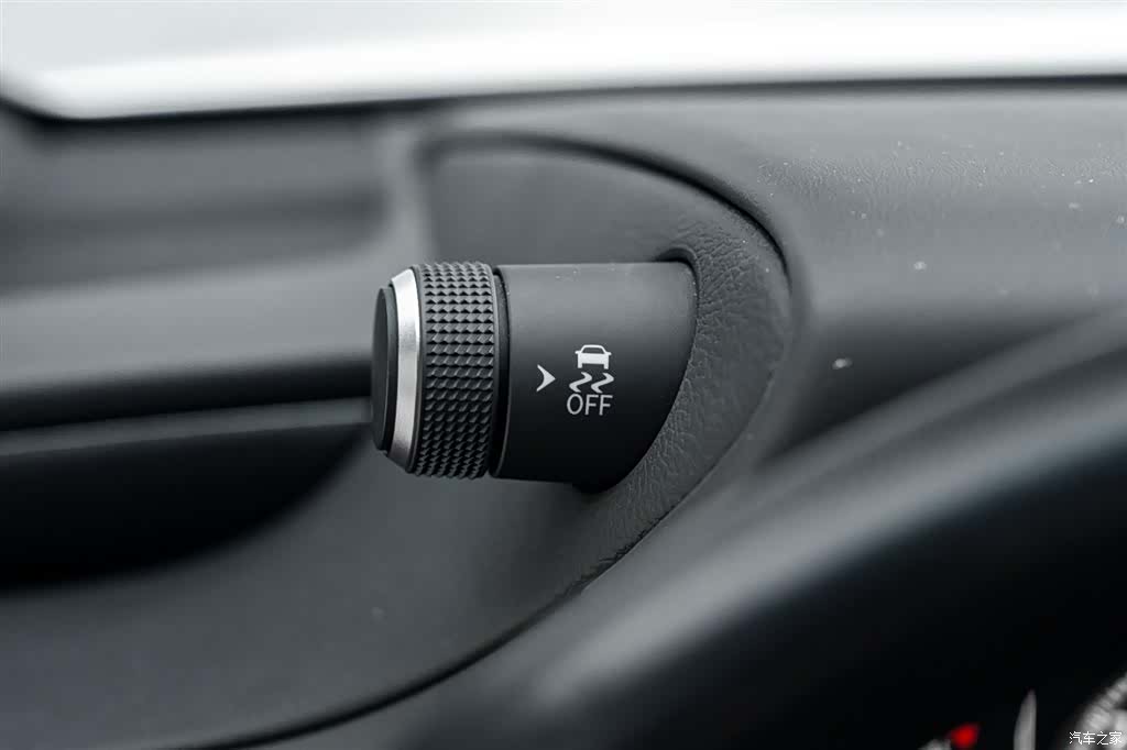 Lexus ES, 2023 13