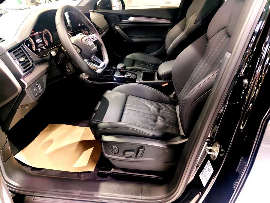Audi Q5L 2023, фото 5