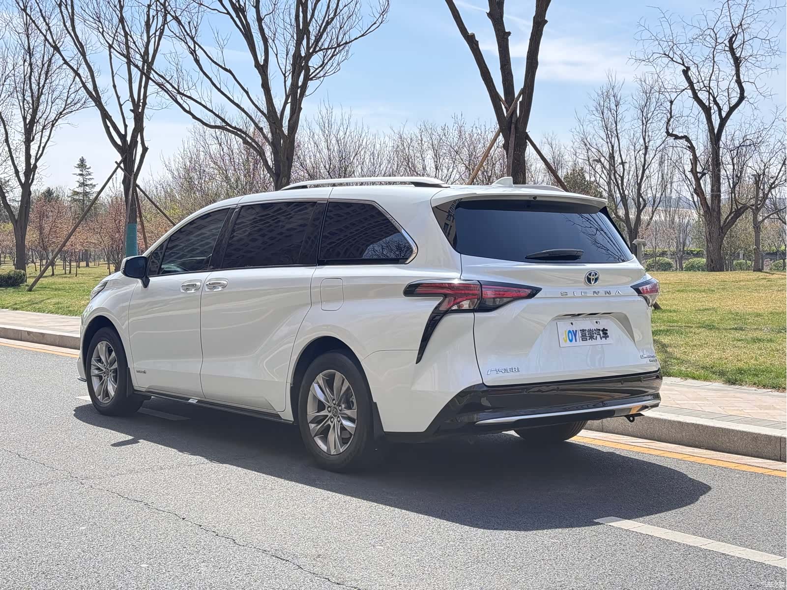 Toyota Sienna, 2022 4