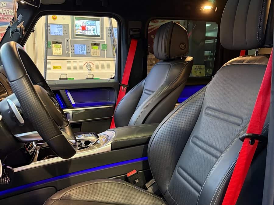 Mercedes-Benz G-Class 2023, фото 9