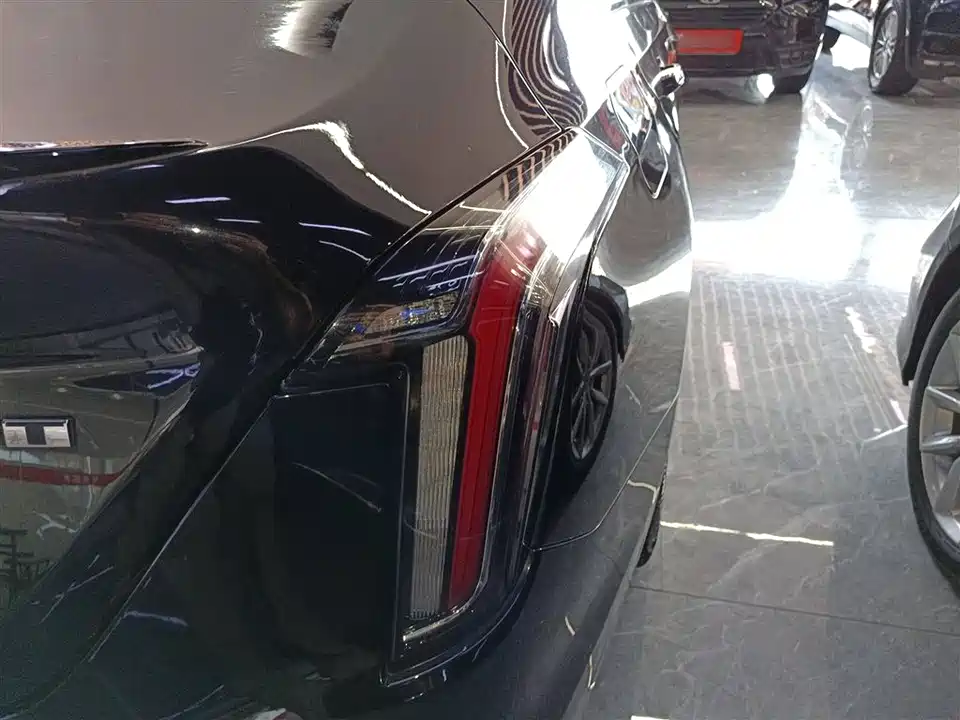 Cadillac CT4