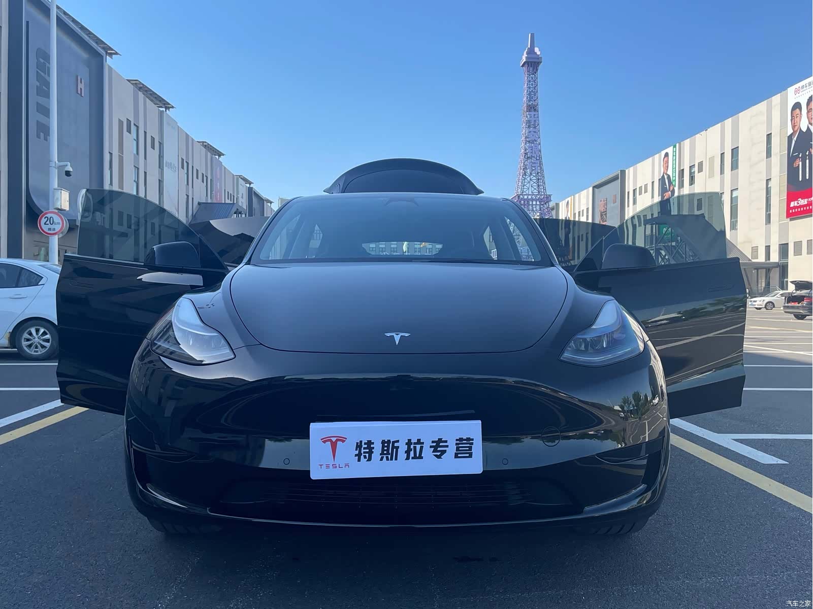 Tesla Model Y, 2023 11