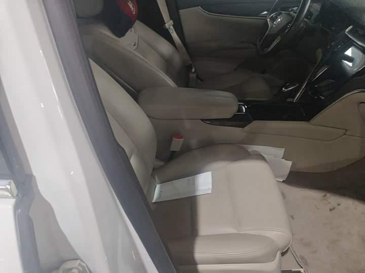 Cadillac XTS 2015 28T Комфорт