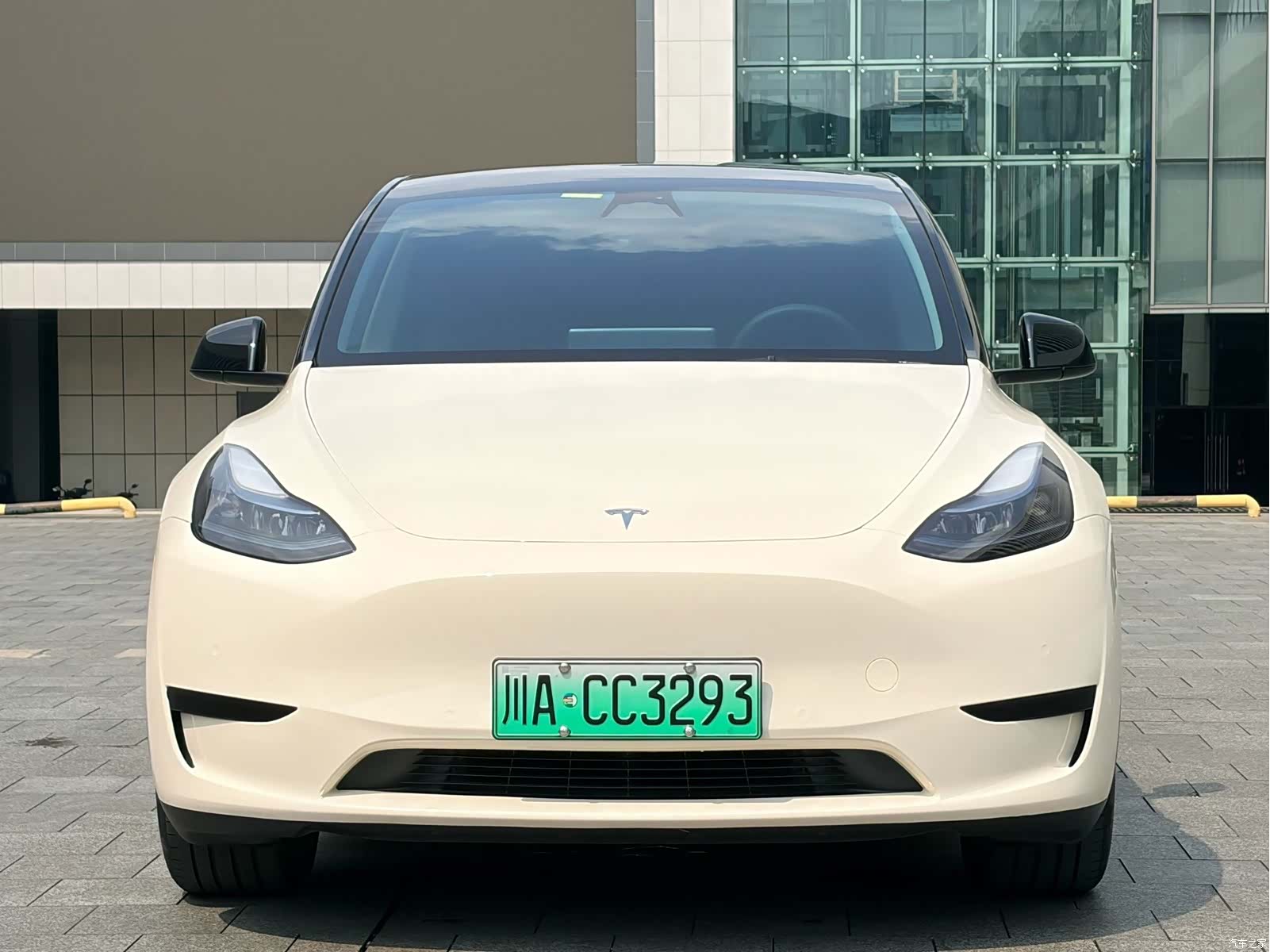 Tesla Model Y, 2023 2