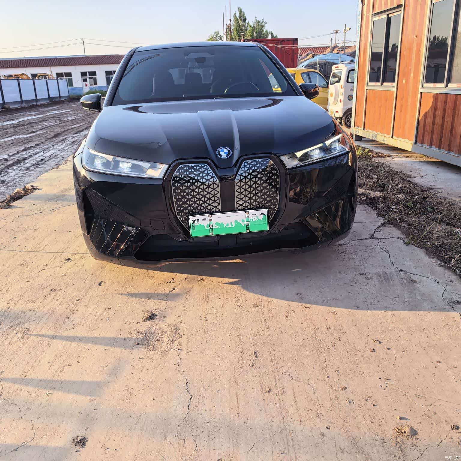 BMW iX, 2023 1