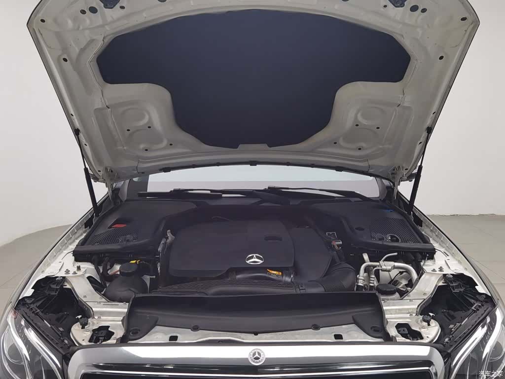Mercedes-Benz E-Class, 2019 6
