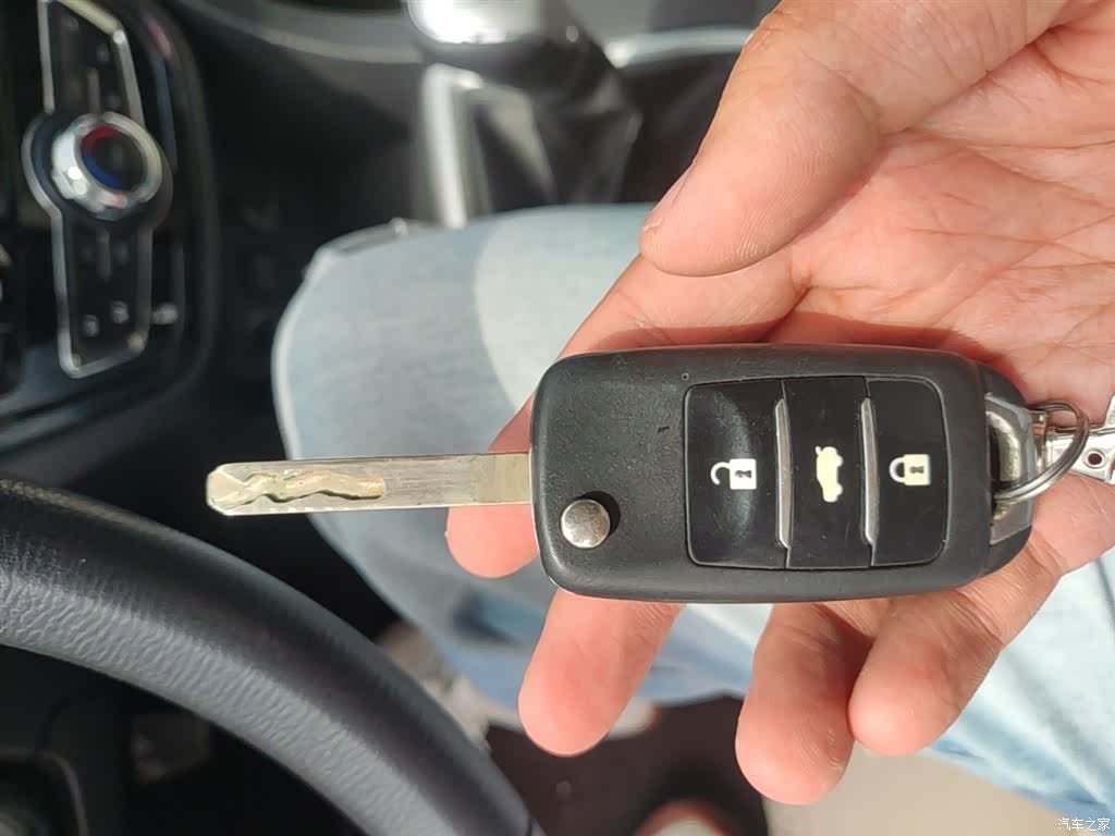 Changan V7, 2015 9