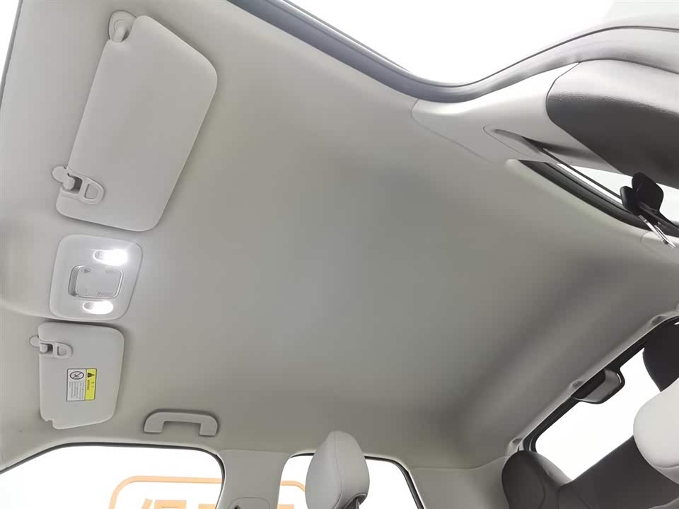 Dongfeng Nammi Nano 01