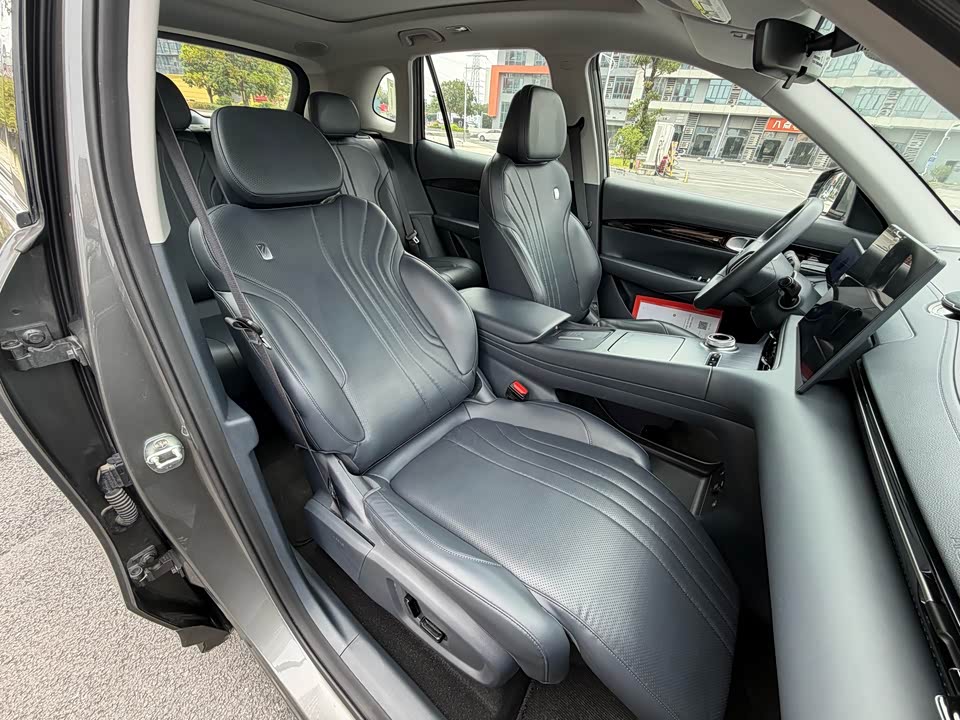 Geely Galaxy Galaxy E5