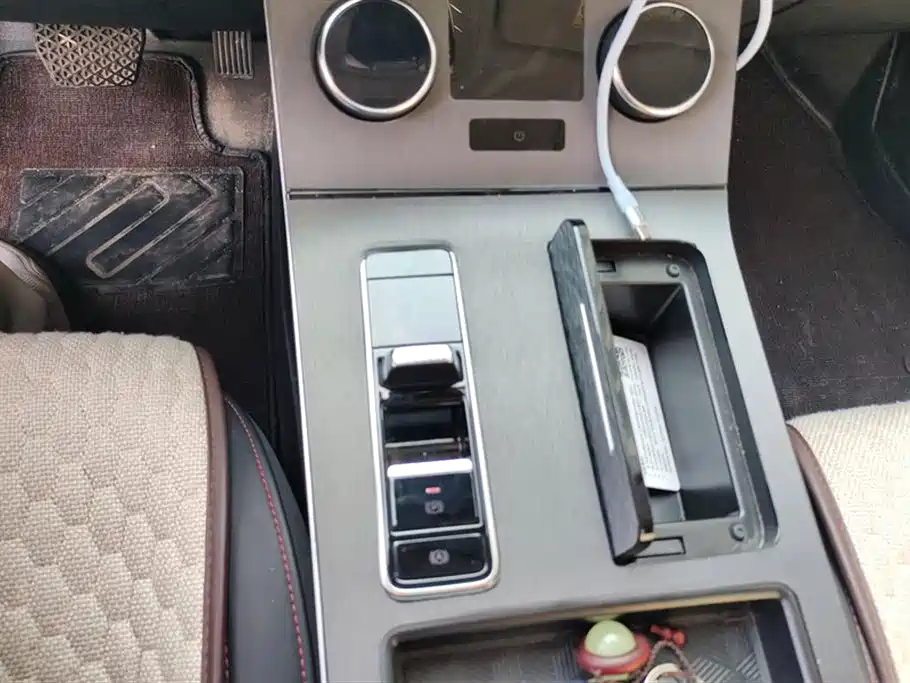 Exeed Chasing the wind