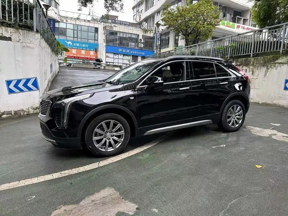 Cadillac XT4