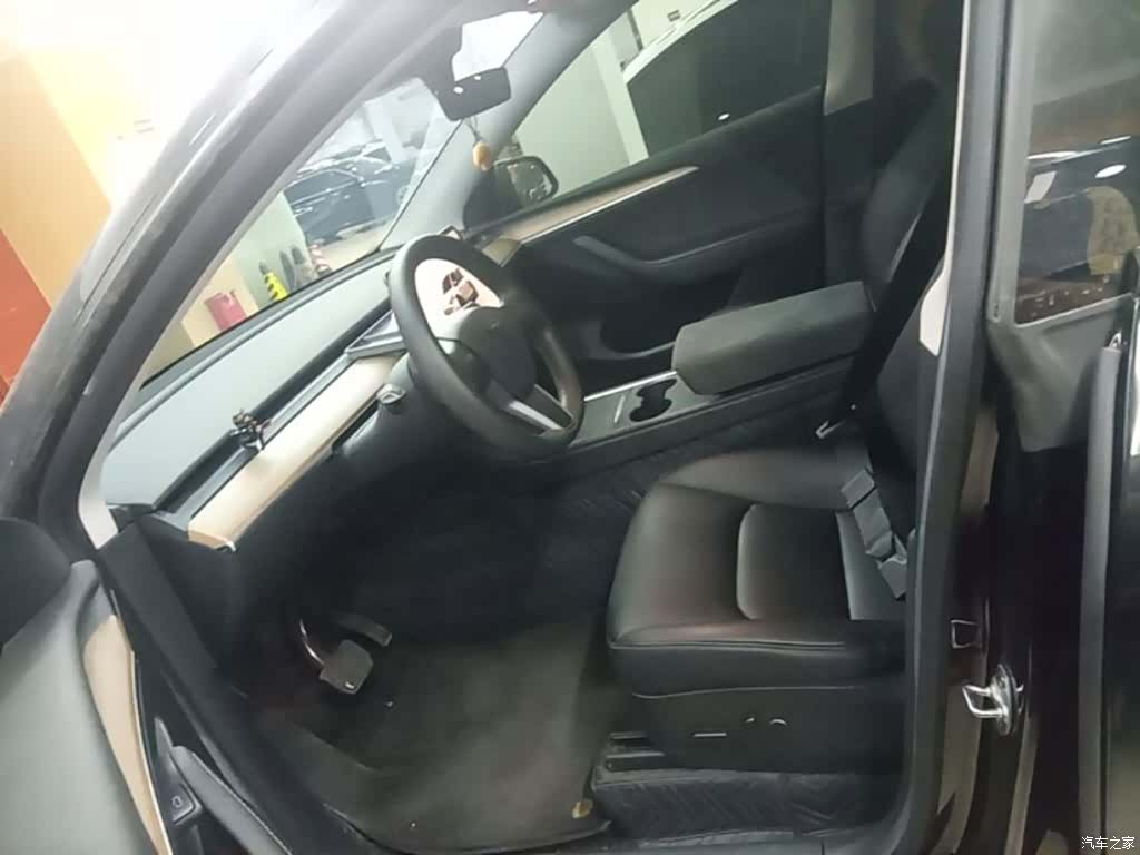 Tesla Model Y, 2022 14