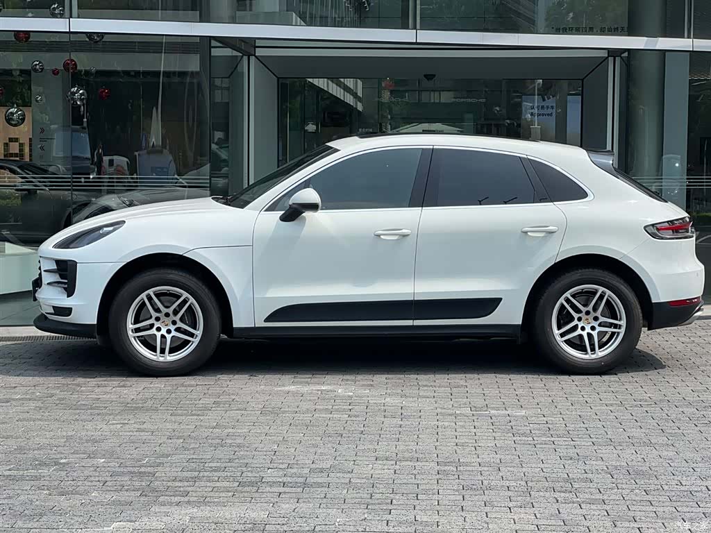 Porsche Macan, 2020 3