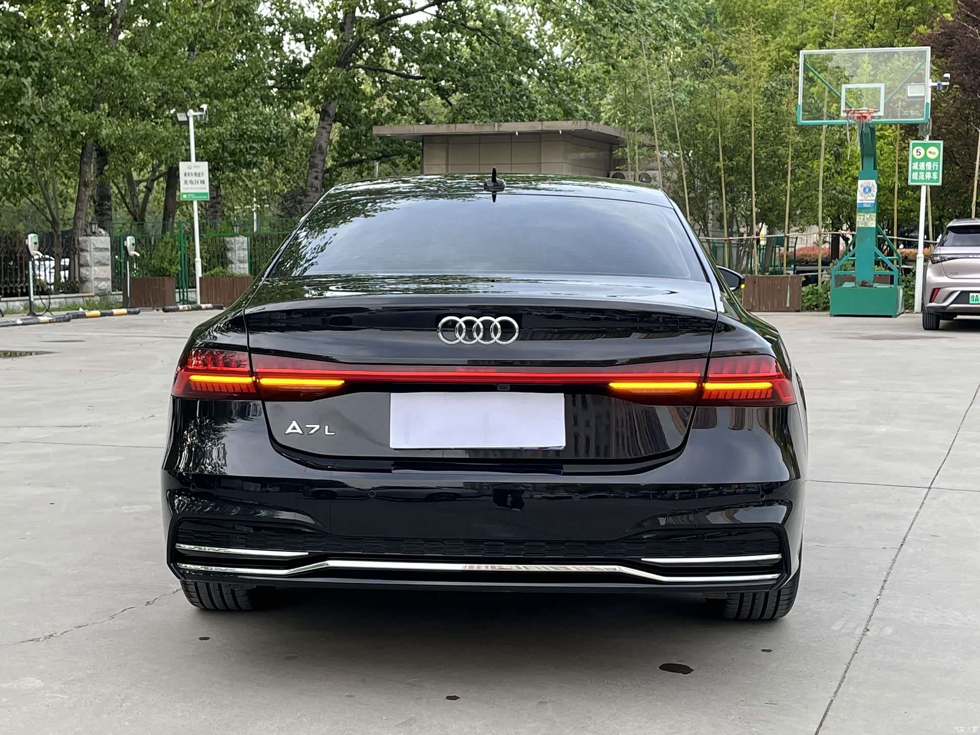 Audi A7L, 2024 15