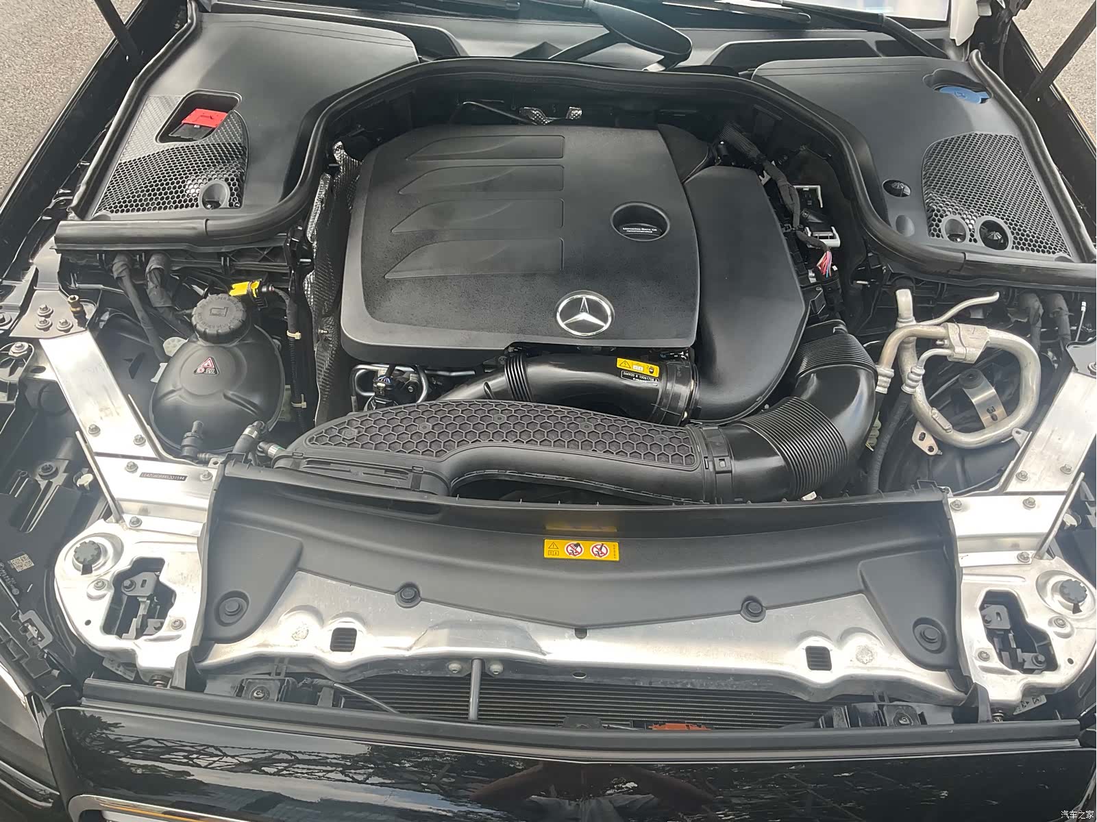 Mercedes-Benz E-Class, 2019 18