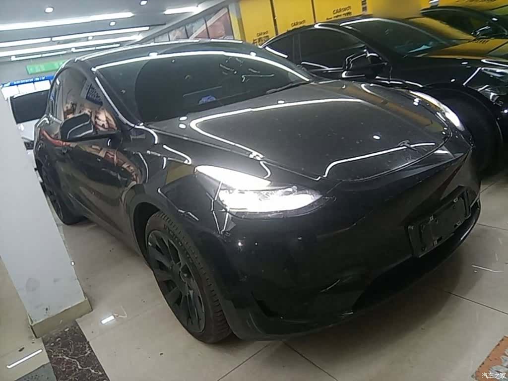 Tesla Model Y, 2022 4