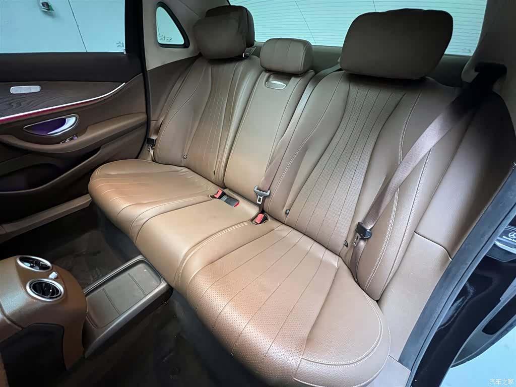 Mercedes-Benz E-Class, 2018 15