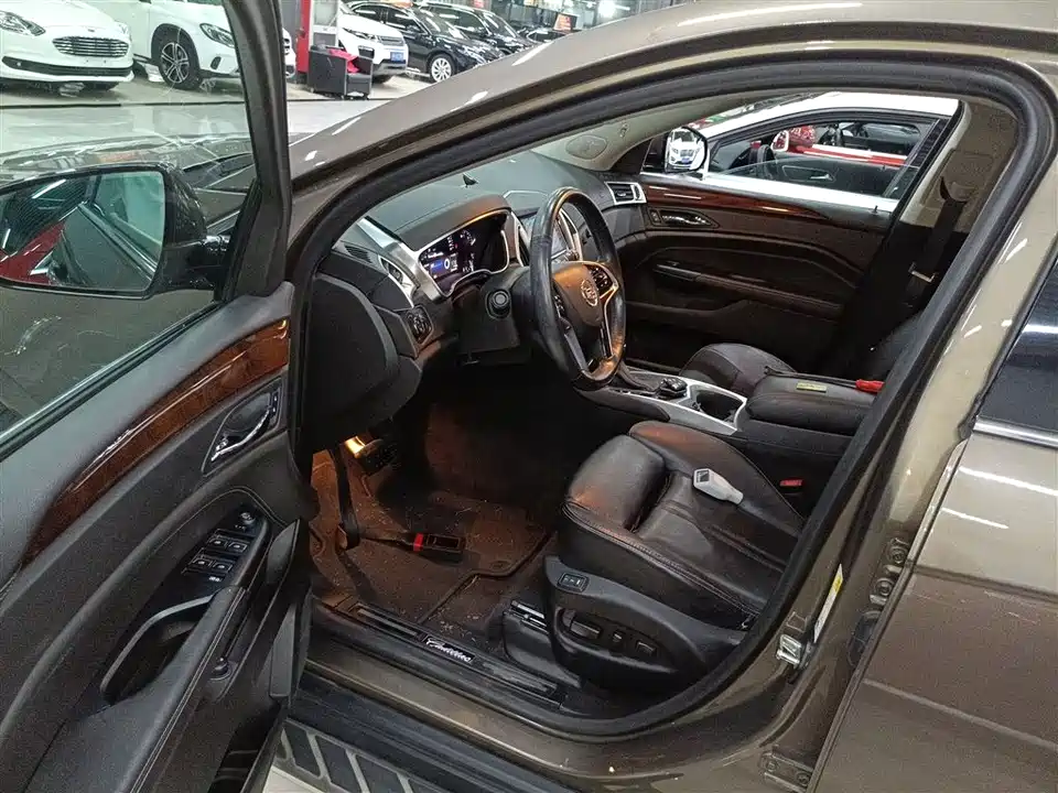 Cadillac SRX