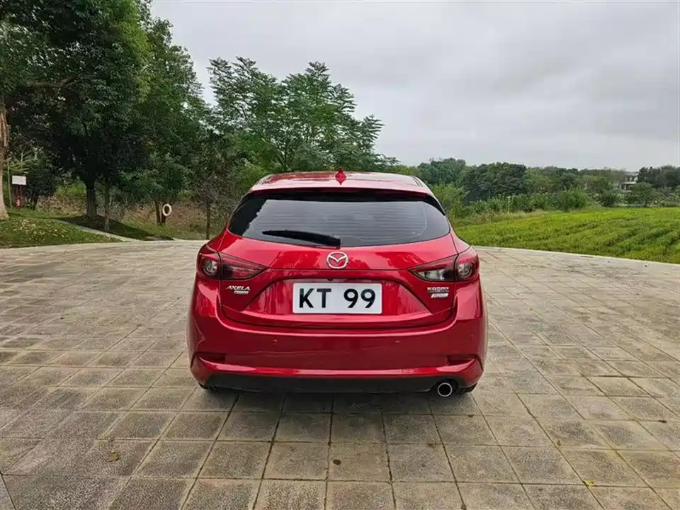 Mazda 3 Angkesaila