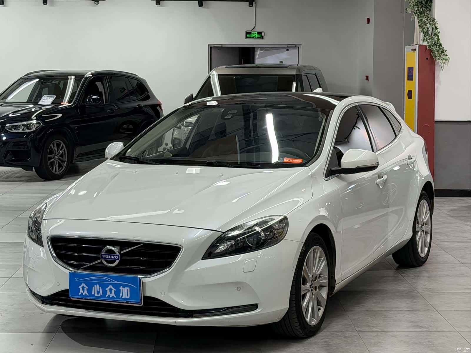 Volvo V40, 2016 1
