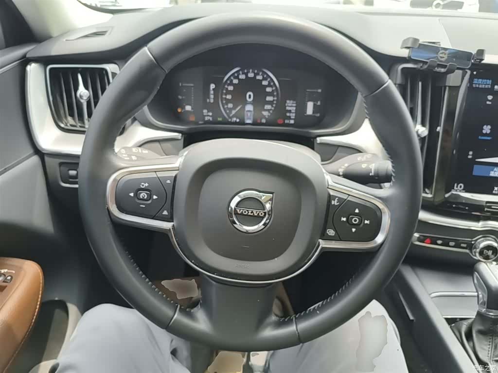 Volvo XC60, 2019 11