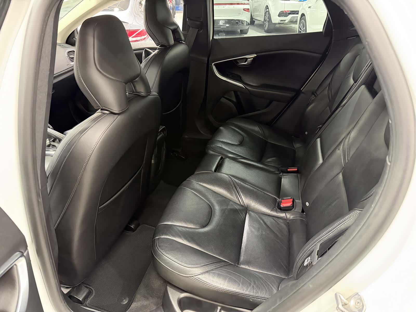 Volvo V40, 2016 8