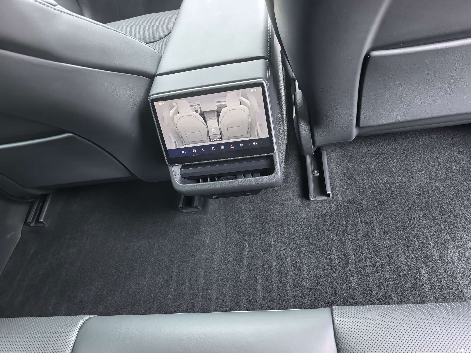 Tesla Model 3, 2024 10