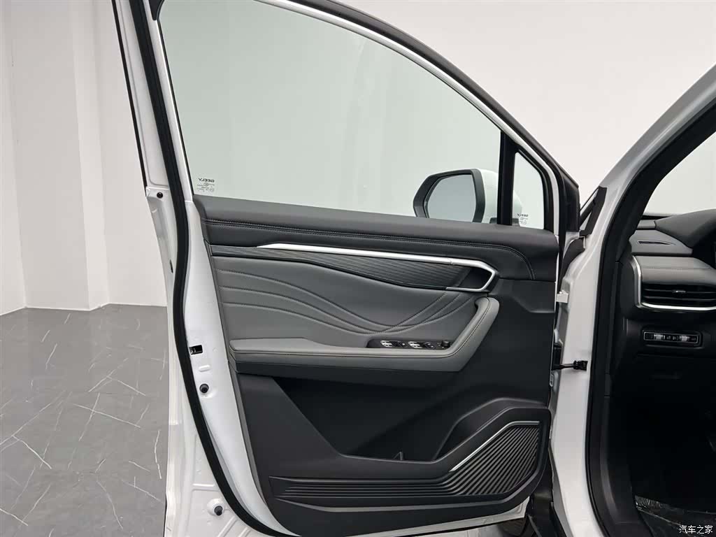 Geely Haoyue, 2026 13