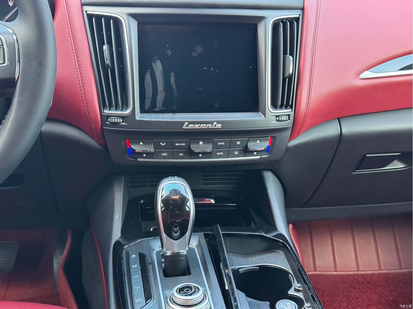 Maserati Levante, 2018 14