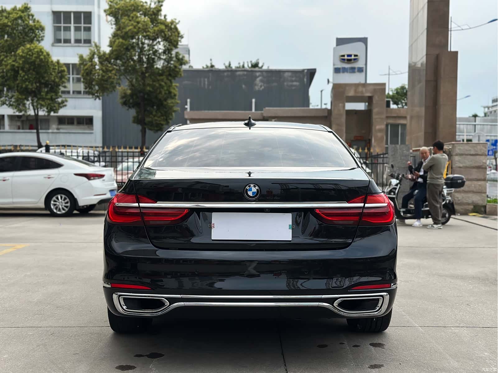 BMW 7 Series, 2017 все фото