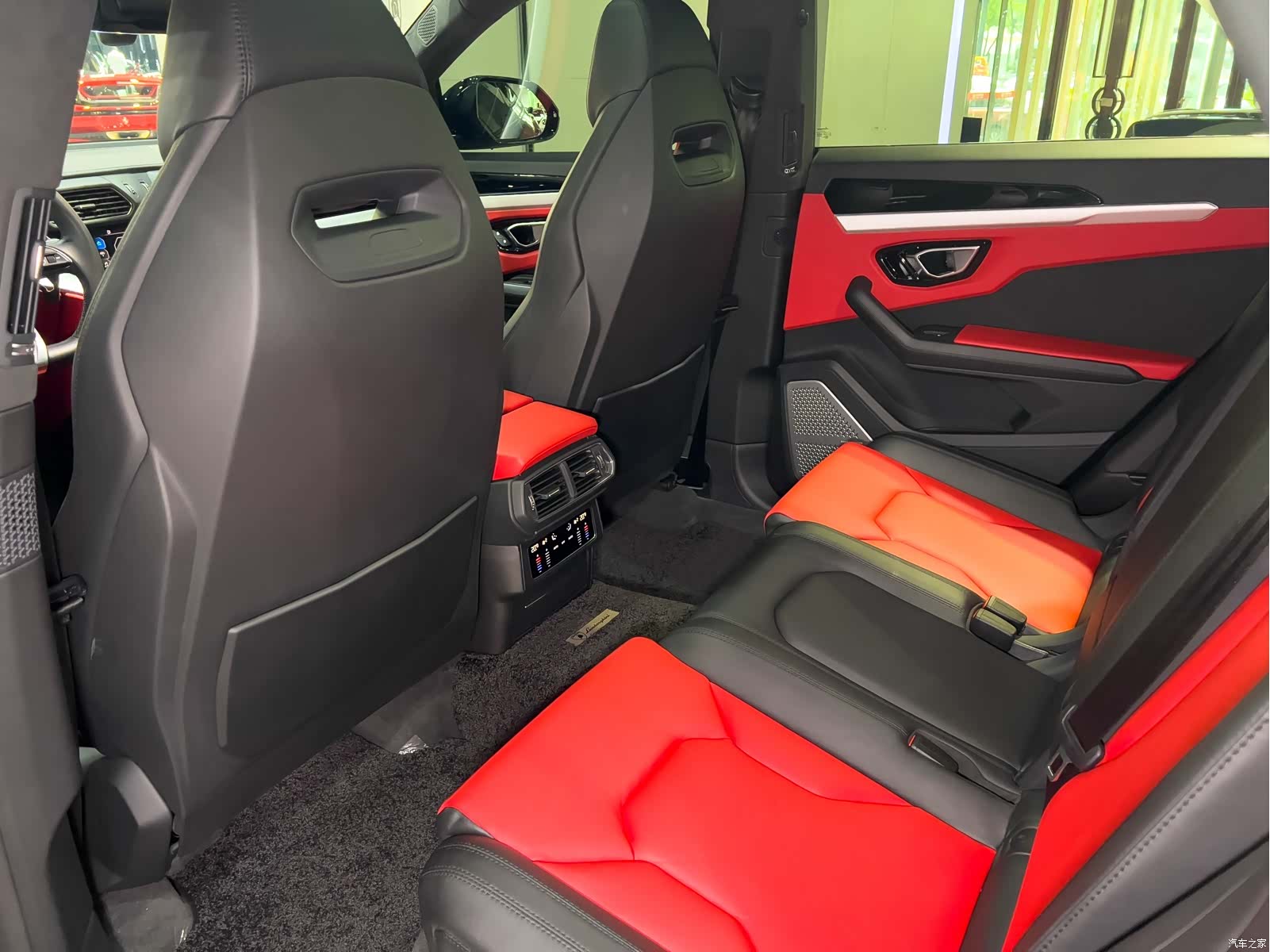Lamborghini Urus, 2019 18