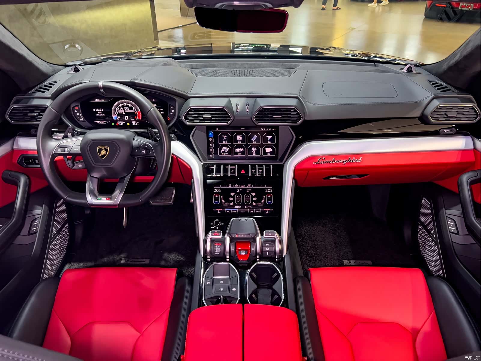 Lamborghini Urus, 2019 6