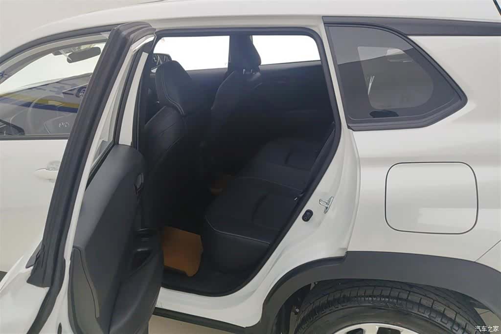 Toyota Frontlander, 2026 11