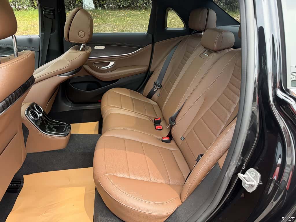 Mercedes-Benz E-Class, 2021 12